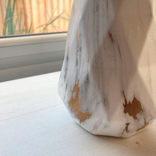 Florero Céramica Blanco con Dorado 12 x 15 cm. - Imagen 4